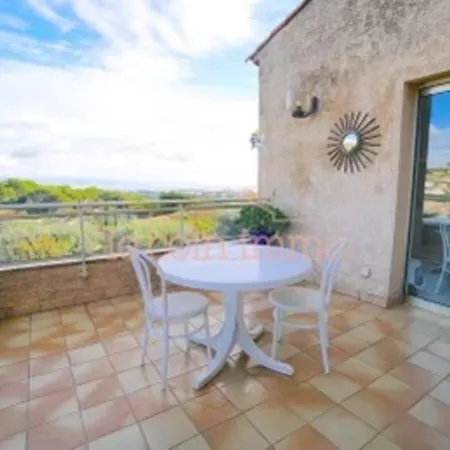 Charming With Panoramic View On Sea - Ideal For Family Vacations Валлорис