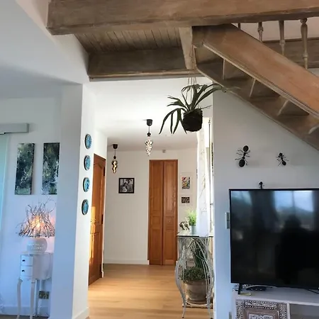 Charming With Panoramic View On Sea - Ideal For Family Vacations Валлорис